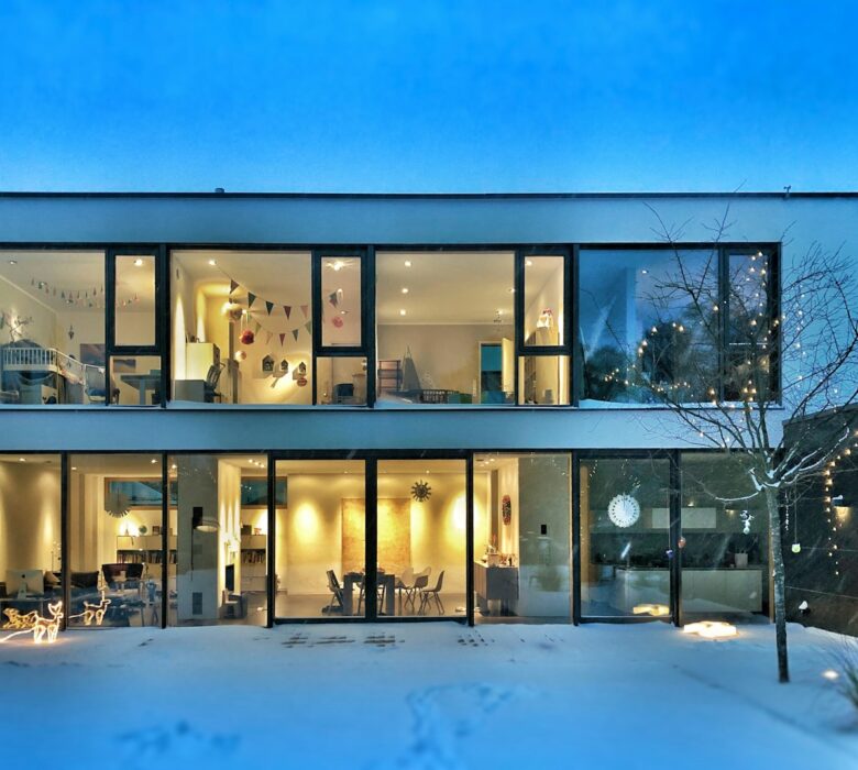 landscape photo of 2-storey house